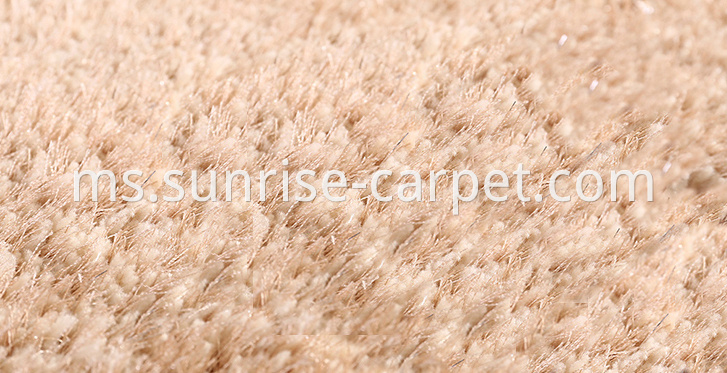 Elastic & Silk Carpet